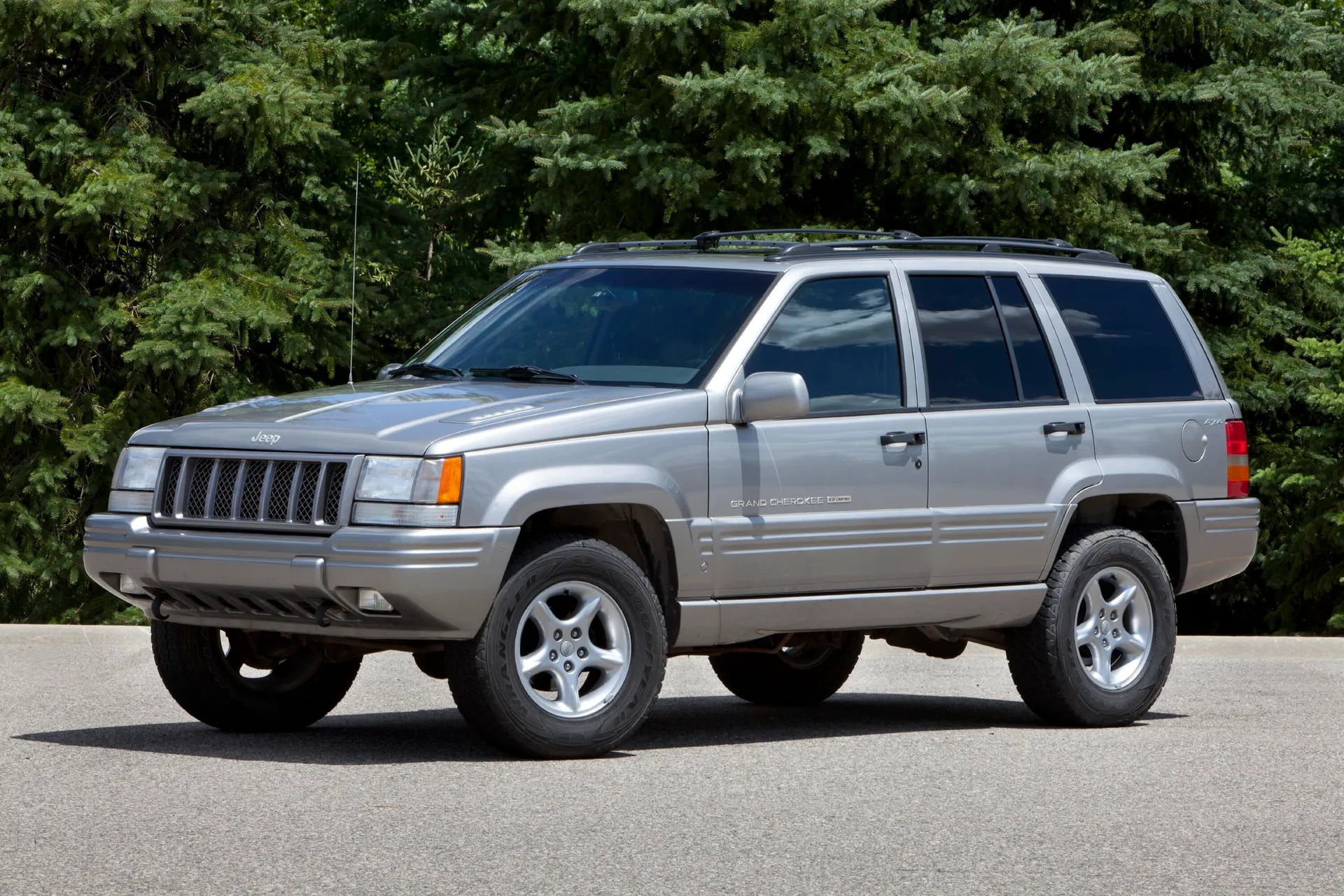 jeep grand cherokee generations 5