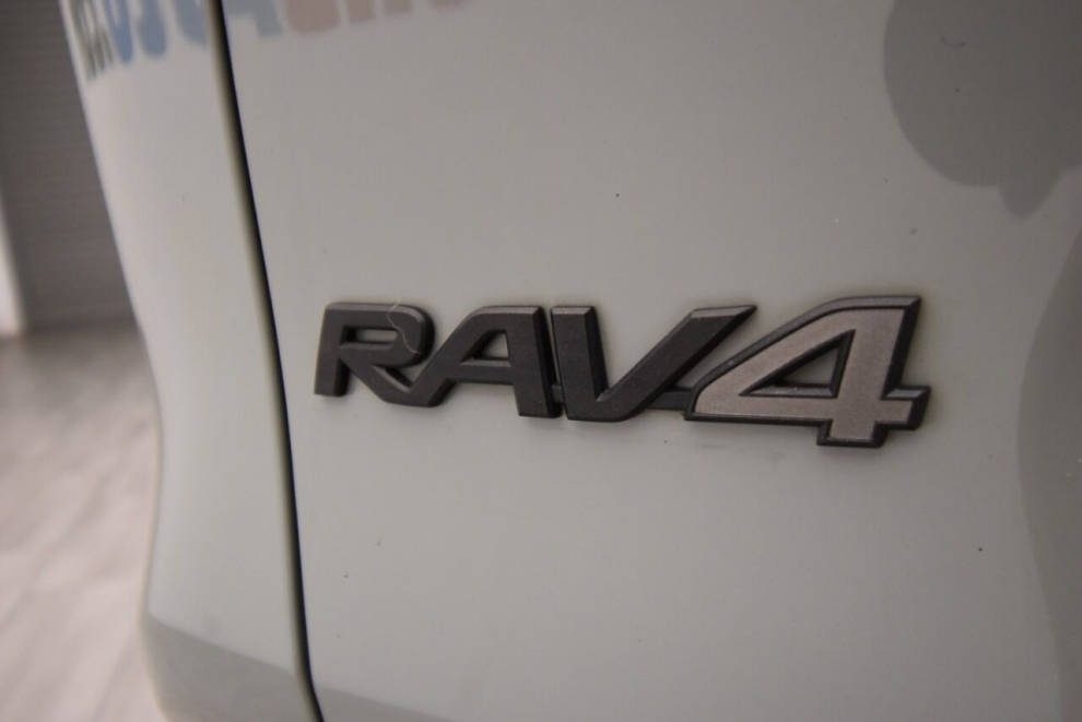 2019 Toyota RAV4 Adventure AWD 4dr SUV, Gray, Mileage: 77,222 - photo 40