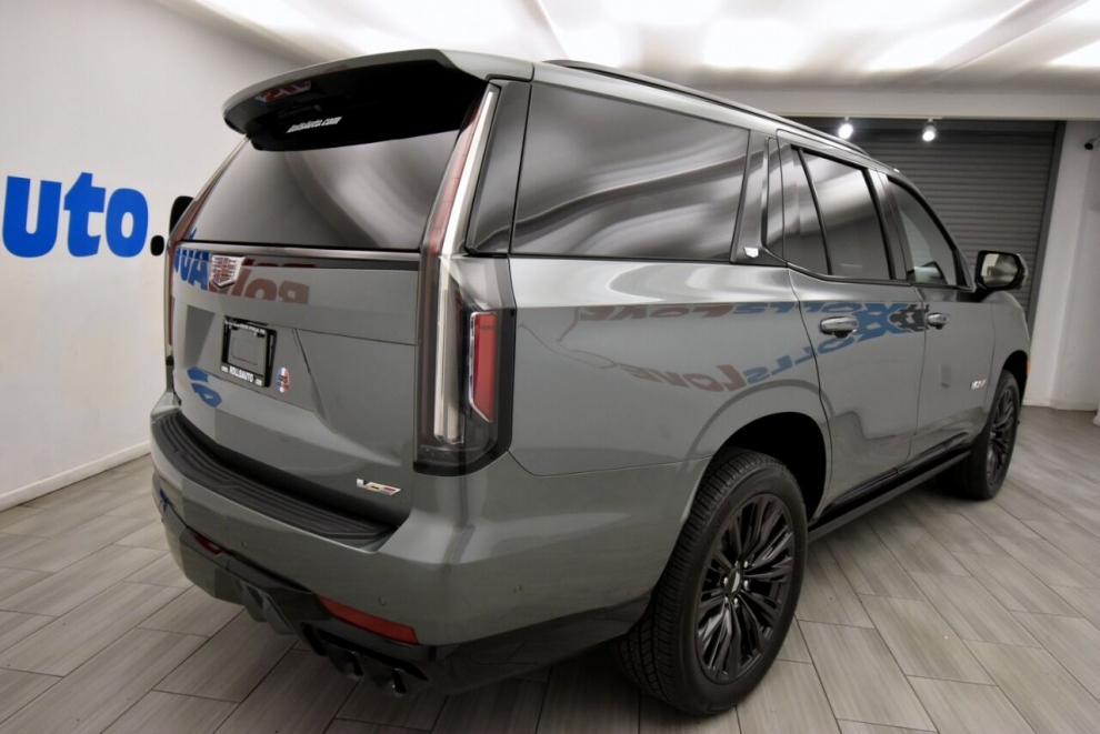 2024 Cadillac Escalade-V Base AWD 4dr SUV, Green, Mileage: 1,749 - photo 4
