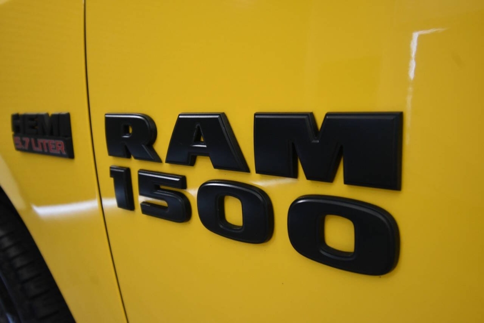 2016 RAM 1500 Sport 4x4 4dr Crew Cab 5.5 ft. SB Pickup, Yellow, Mileage: 96,951 - photo 43