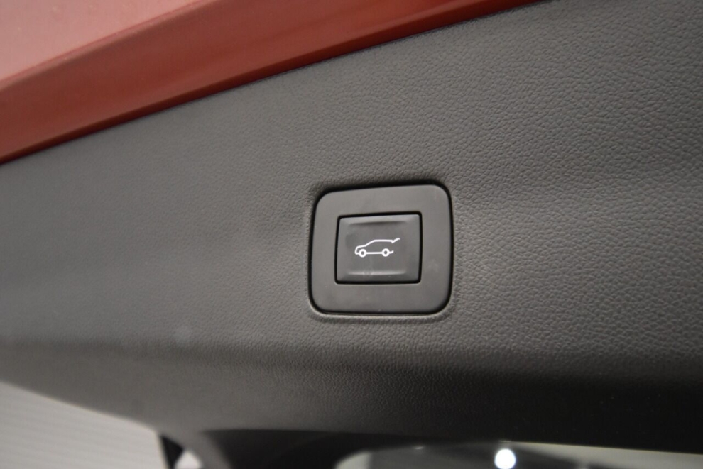 2022 Chevrolet TrailBlazer RS 4dr SUV, Burgundy, Mileage: 23,832 - photo 40