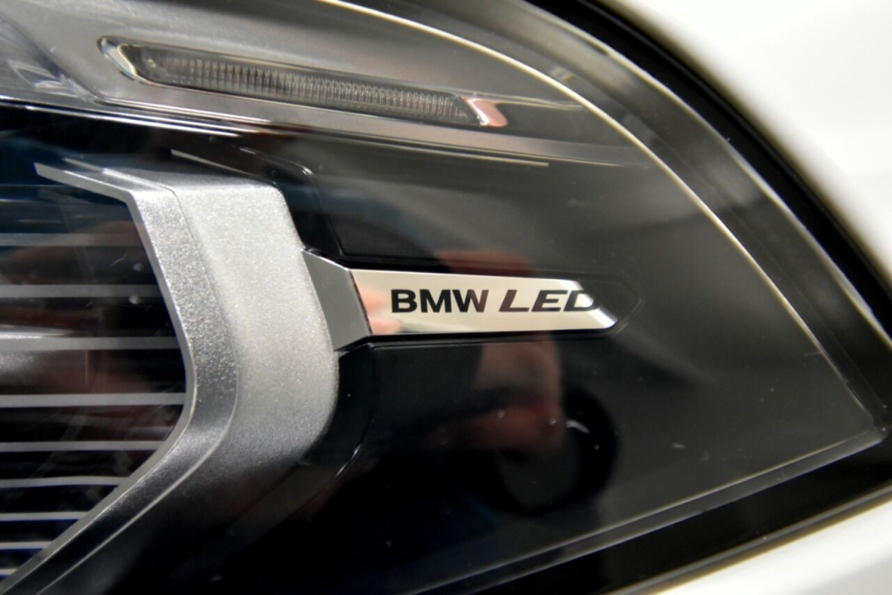 2021 BMW X7 xDrive40i AWD 4dr Sports Activity Vehicle, White, Mileage: 38,575 - photo 9