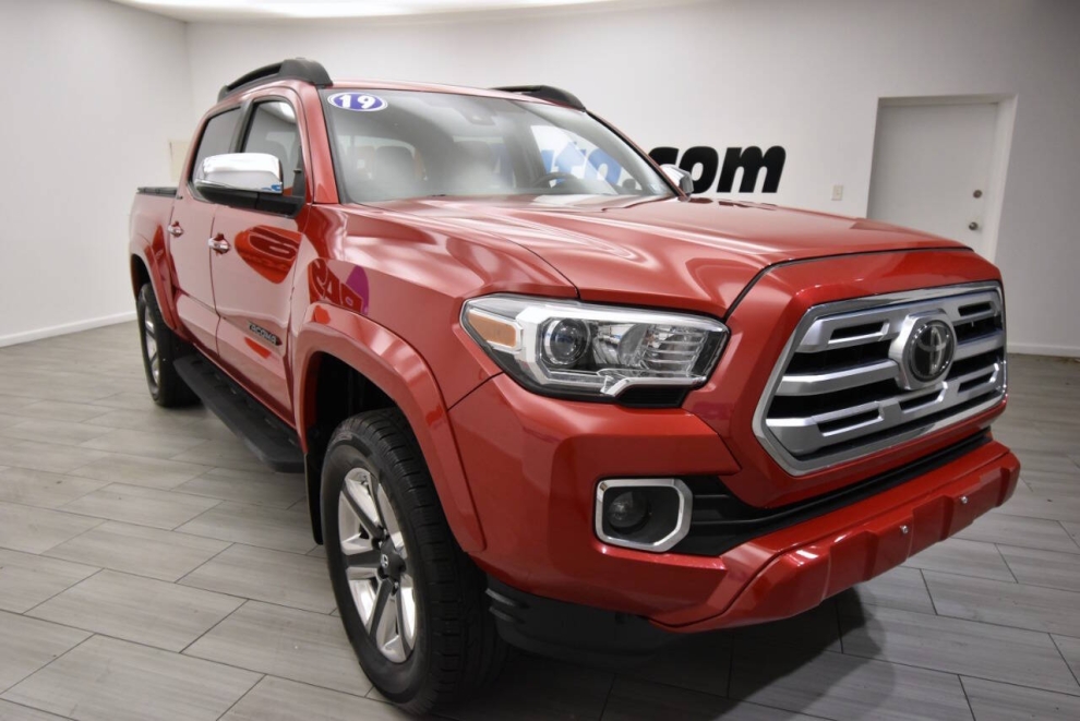 2019 Toyota Tacoma Limited 4x4 4dr Double Cab 5.0 ft SB, Red, Mileage: 105,686 - photo 6