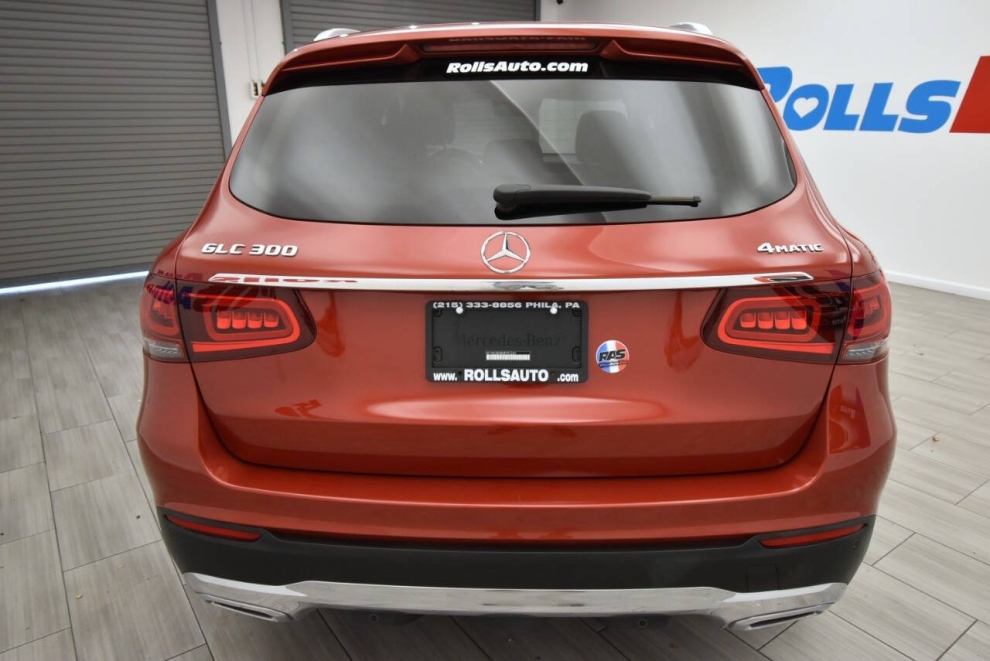 2021 Mercedes-Benz GLC GLC 300 4MATIC AWD 4dr SUV, Red, Mileage: 22,718 - photo 3