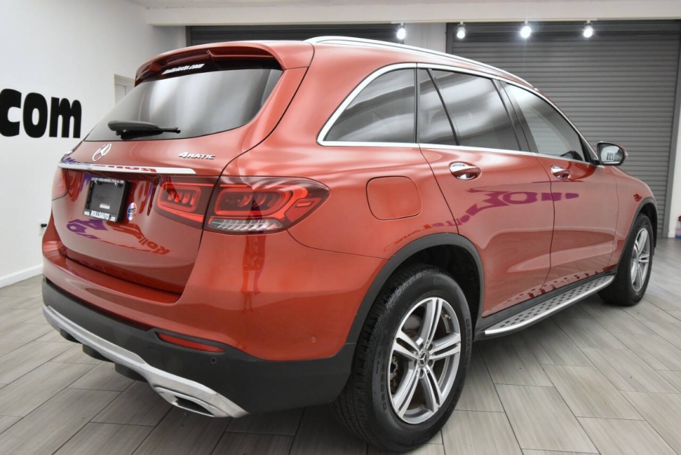 2021 Mercedes-Benz GLC GLC 300 4MATIC AWD 4dr SUV, Red, Mileage: 22,718 - photo 4