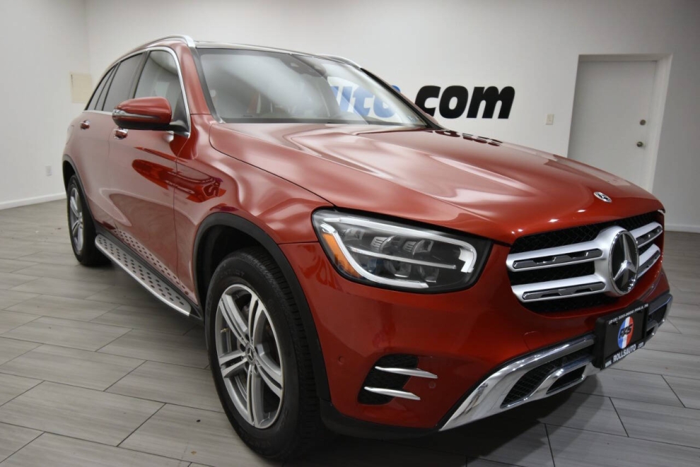 2021 Mercedes-Benz GLC GLC 300 4MATIC AWD 4dr SUV, Red, Mileage: 22,718 - photo 6