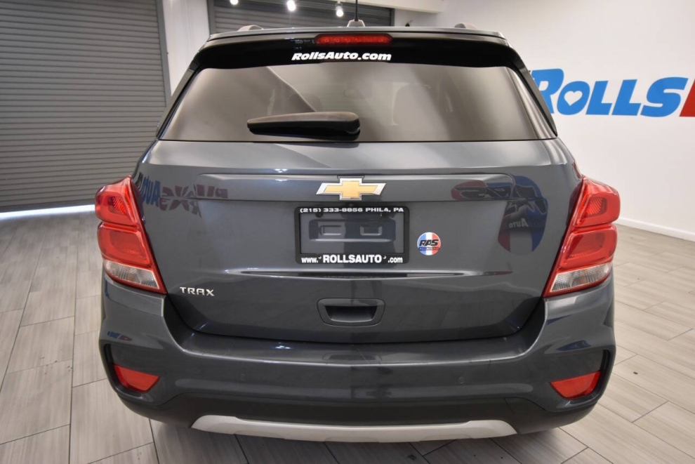 2021 Chevrolet Trax LT 4dr Crossover, Gray, Mileage: 90,444 - photo 3