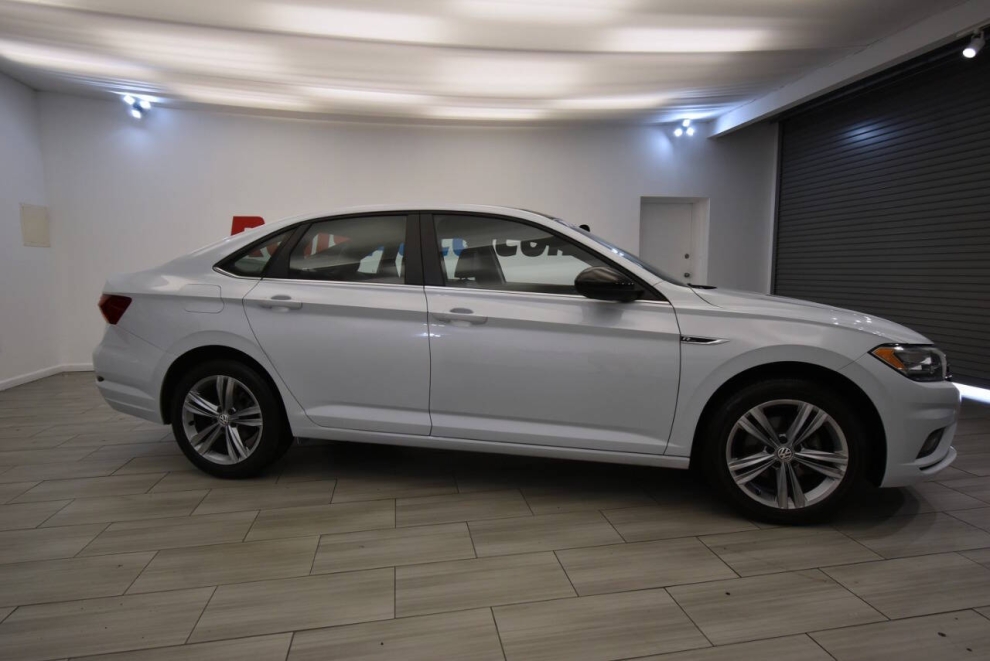 2019 Volkswagen Jetta R Line 4dr Sedan, White, Mileage: 51,135 - photo 5