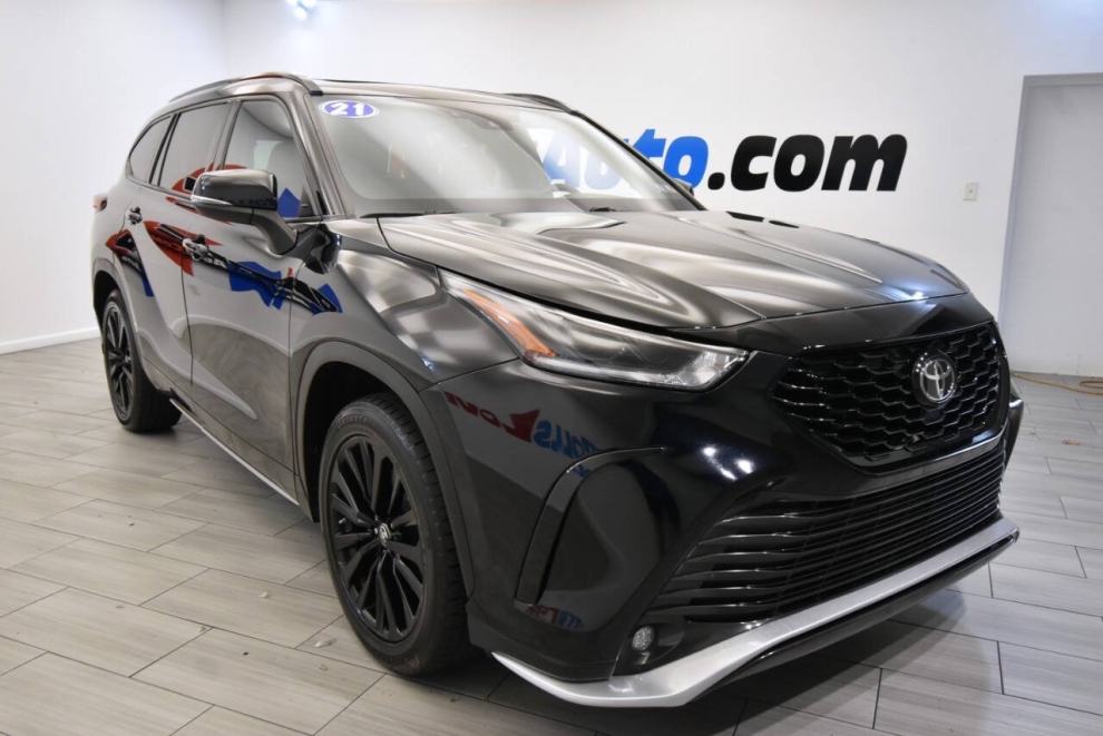 2021 Toyota Highlander XSE AWD 4dr SUV, Black, Mileage: 94,642 - photo 6