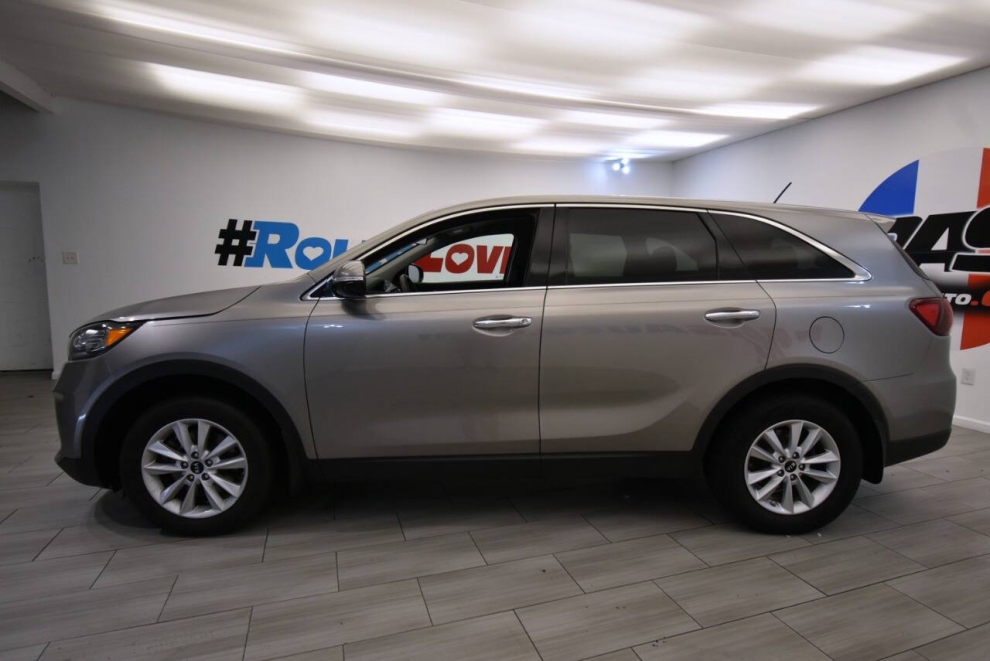 2019 Kia Sorento LX 4dr SUV, Gray, Mileage: 84,659 - photo 1