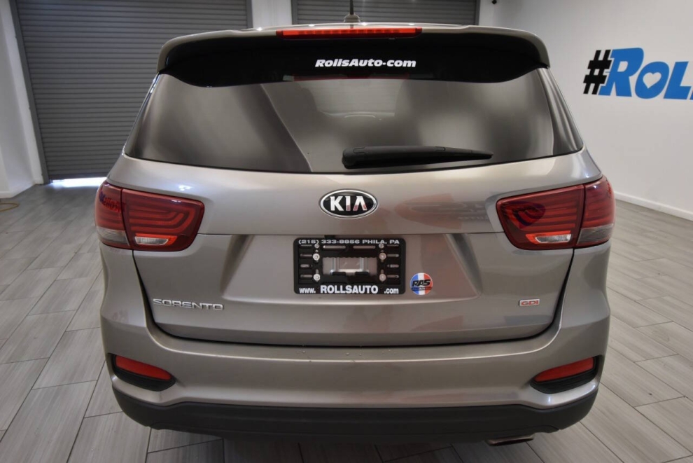 2019 Kia Sorento LX 4dr SUV, Gray, Mileage: 84,659 - photo 3