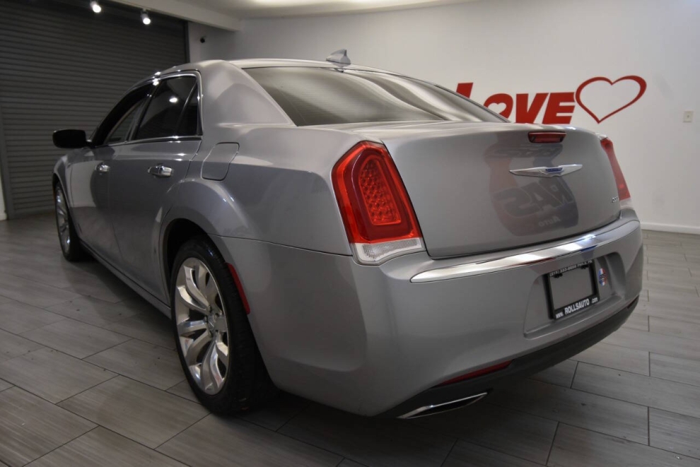 2018 Chrysler 300 Limited 4dr Sedan, Gray, Mileage: 98,881 - photo 2