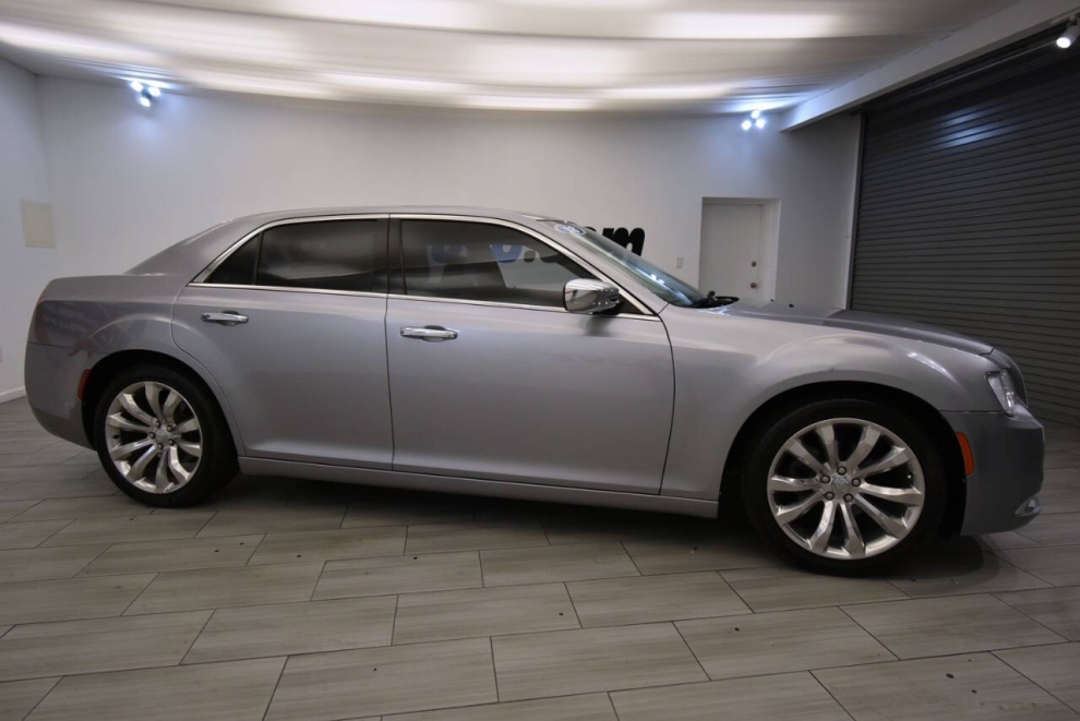 2018 Chrysler 300 Limited 4dr Sedan, Gray, Mileage: 98,881 - photo 5