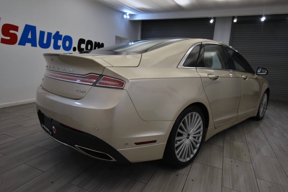 2017 Lincoln MKZ Hybrid Reserve 4dr Sedan, Gold, Mileage: 101,440 - photo 4