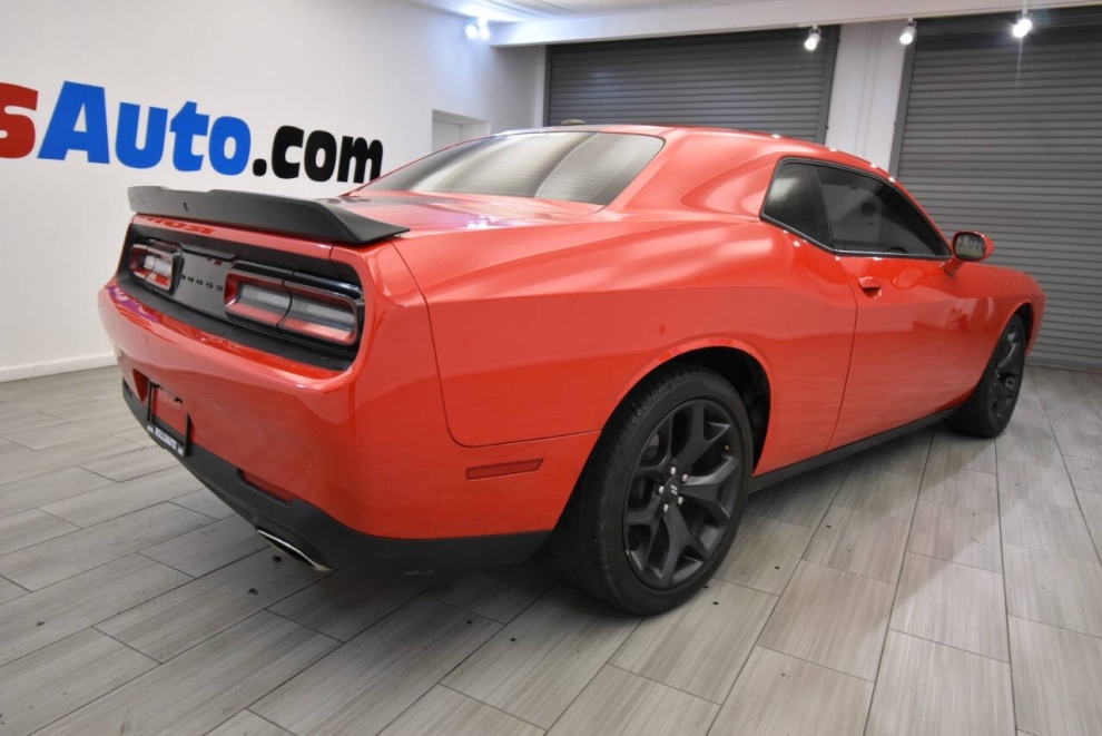 2020 Dodge Challenger SXT 2dr Coupe, Red, Mileage: 53,559 - photo 4