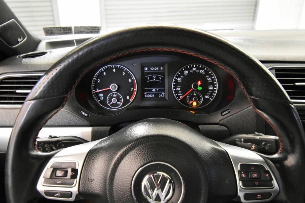 2013 Volkswagen Jetta GLI Autobahn PZEV 4dr Sedan 6A w/ Navigation, Red, Mileage: 132,798 - photo 23