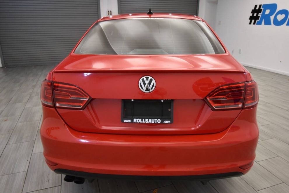 2013 Volkswagen Jetta GLI Autobahn PZEV 4dr Sedan 6A w/ Navigation, Red, Mileage: 132,798 - photo 3