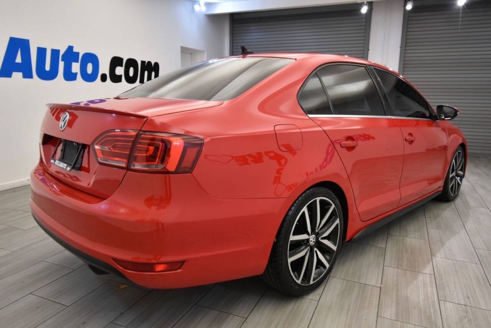 2013 Volkswagen Jetta GLI Autobahn PZEV 4dr Sedan 6A w/ Navigation, Red, Mileage: 132,798 - photo 4