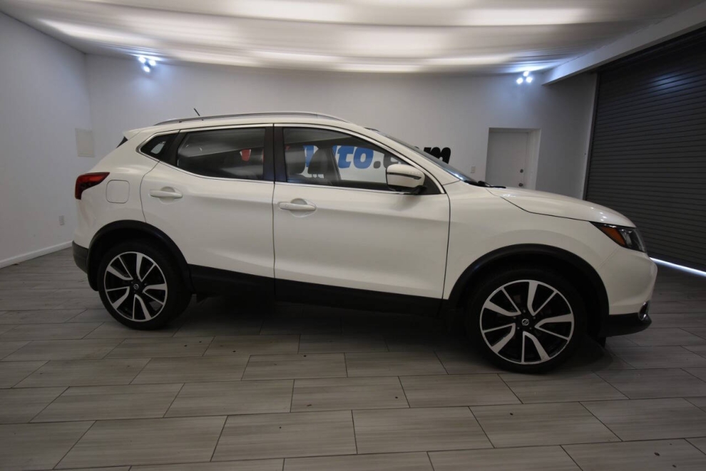 2019 Nissan Rogue Sport SL AWD 4dr Crossover, White, Mileage: 63,301 - photo 5