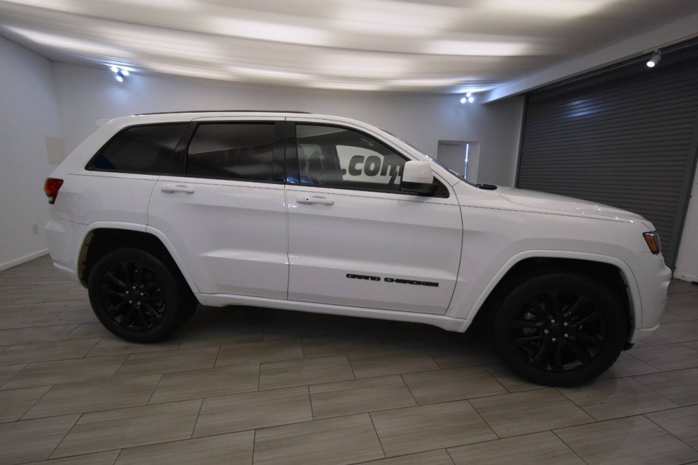 2020 Jeep Grand Cherokee Altitude 4x4 4dr SUV, White, Mileage: 96,674 - photo 5