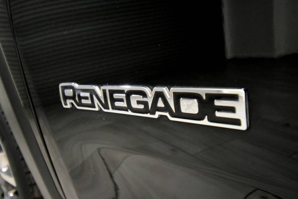 2021 Jeep Renegade Latitude 4x4 4dr SUV, Black, Mileage: 75,291 - photo 35