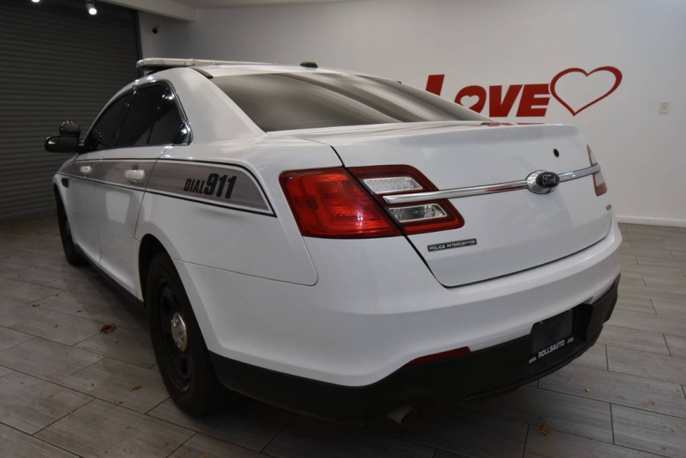 2019 Ford Taurus Police Interceptor AWD 4dr Sedan, White, Mileage: 89,220 - photo 2