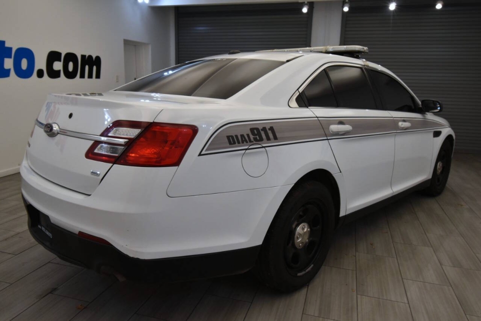 2019 Ford Taurus Police Interceptor AWD 4dr Sedan, White, Mileage: 89,220 - photo 4