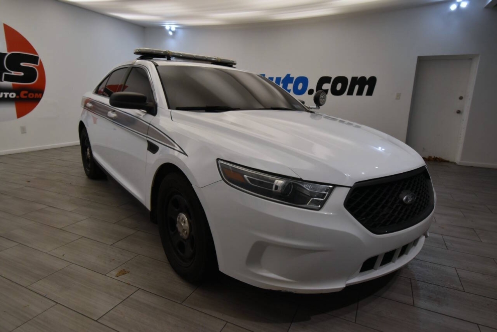 2019 Ford Taurus Police Interceptor AWD 4dr Sedan, White, Mileage: 89,220 - photo 6