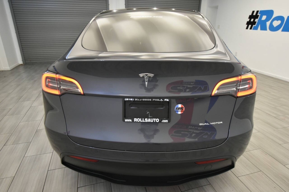 2023 Tesla Model Y Long Range AWD 4dr Crossover, Gray, Mileage: 35,115 - photo 3