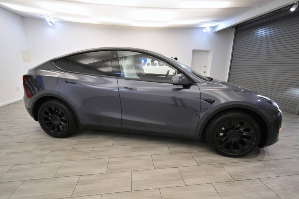 2023 Tesla Model Y Long Range AWD 4dr Crossover, Gray, Mileage: 35,115 - photo 5