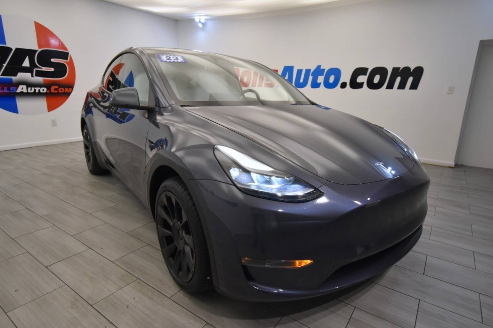 2023 Tesla Model Y Long Range AWD 4dr Crossover, Gray, Mileage: 35,115 - photo 6