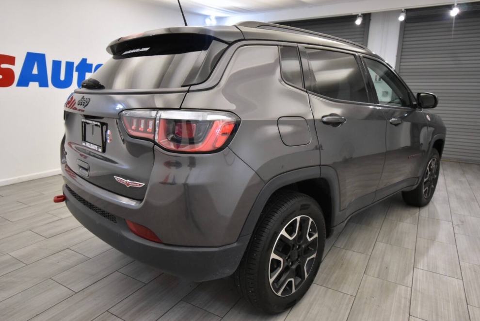 2019 Jeep Compass Trailhawk 4x4 4dr SUV, Gray, Mileage: 69,967 - photo 4