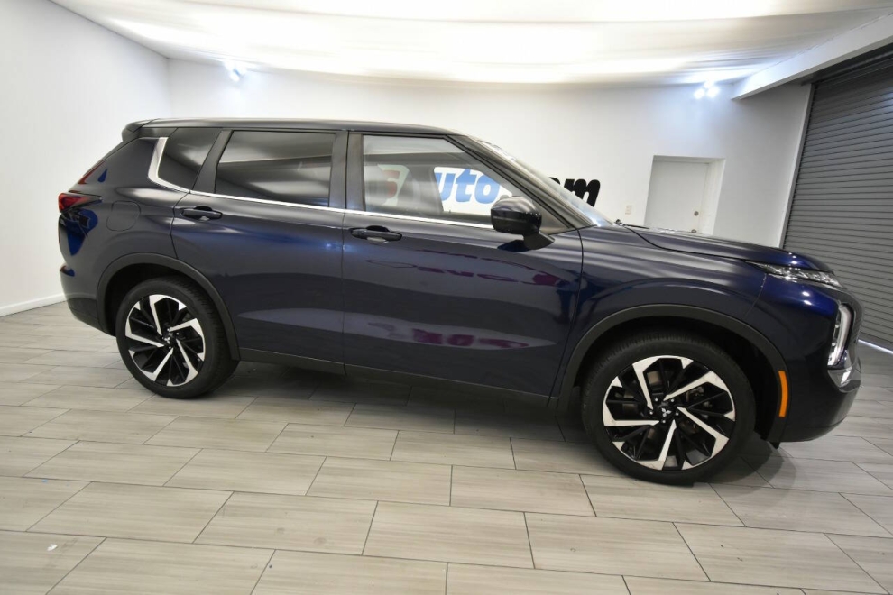 2022 Mitsubishi Outlander SE 4dr SUV, Blue, Mileage: 32,377 - photo 5