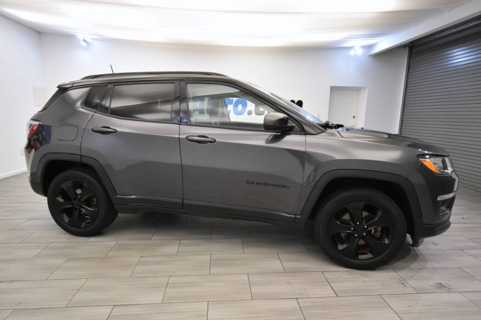 2018 Jeep Compass Altitude 4x4 4dr SUV, Gray, Mileage: 64,133 - photo 5