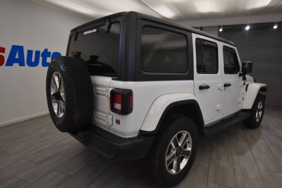 2018 Jeep Wrangler Unlimited Sahara 4x4 4dr SUV (midyear release), White, Mileage: 97,460 - photo 4