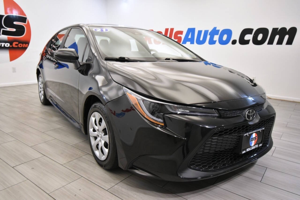 2021 Toyota Corolla LE 4dr Sedan, Black, Mileage: 102,285 - photo 6