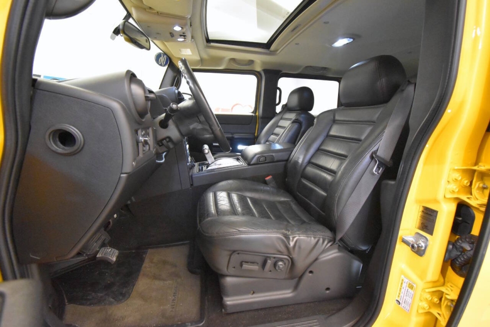 2006 HUMMER H2 Base 4dr SUV 4WD, Yellow, Mileage: 103,228 - photo 10