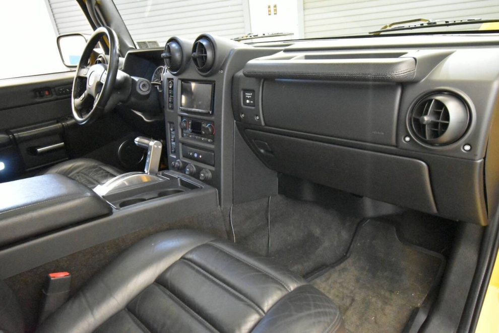 2006 HUMMER H2 Base 4dr SUV 4WD, Yellow, Mileage: 103,228 - photo 15