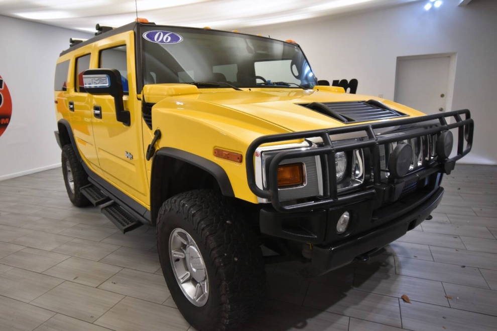 2006 HUMMER H2 Base 4dr SUV 4WD, Yellow, Mileage: 103,228 - photo 5