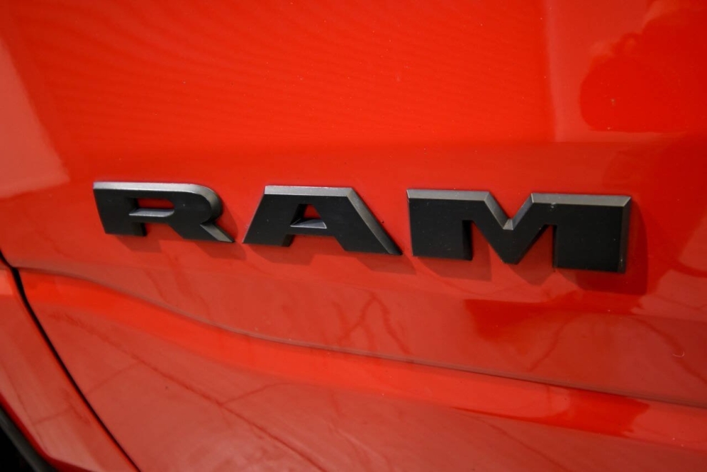 2021 RAM 1500 Big Horn 4x4 4dr Quad Cab 6.4 ft. SB Pickup, Red, Mileage: 67,778 - photo 33