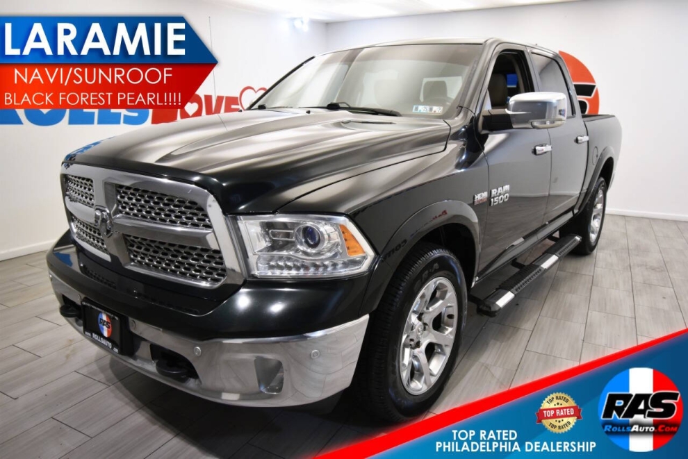 2017 RAM 1500 Laramie 4x4 4dr Crew Cab 5.5 ft. SB Pickup, Green, Mileage: 135,136 