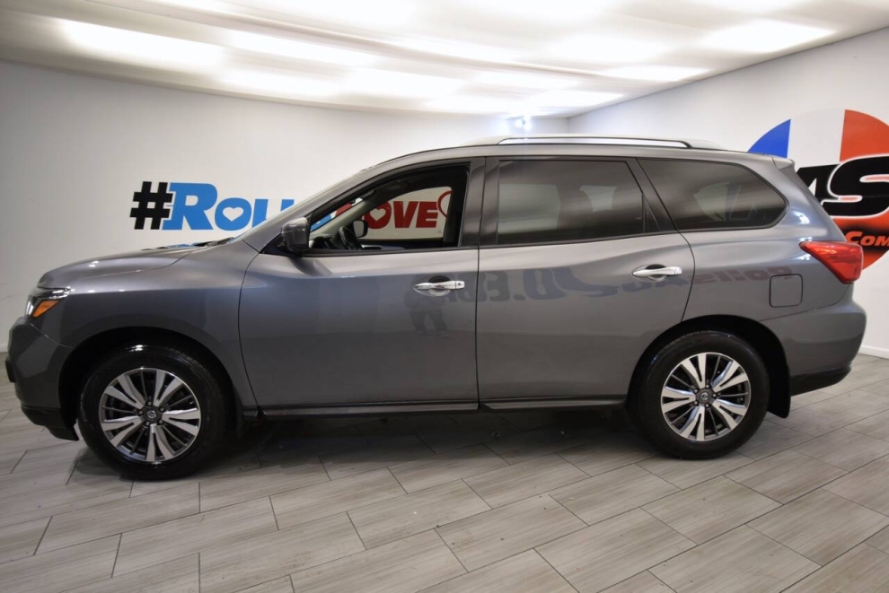 2019 Nissan Pathfinder SL 4x4 4dr SUV, Gray, Mileage: 71,042 - photo 1