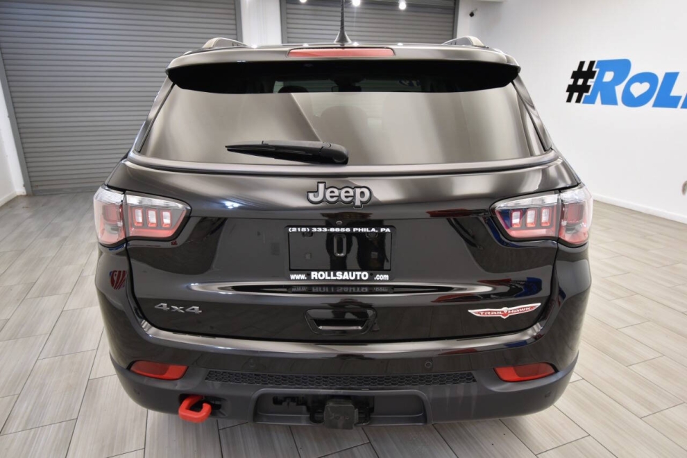 2019 Jeep Compass Trailhawk 4x4 4dr SUV, Black, Mileage: 75,167 - photo 3