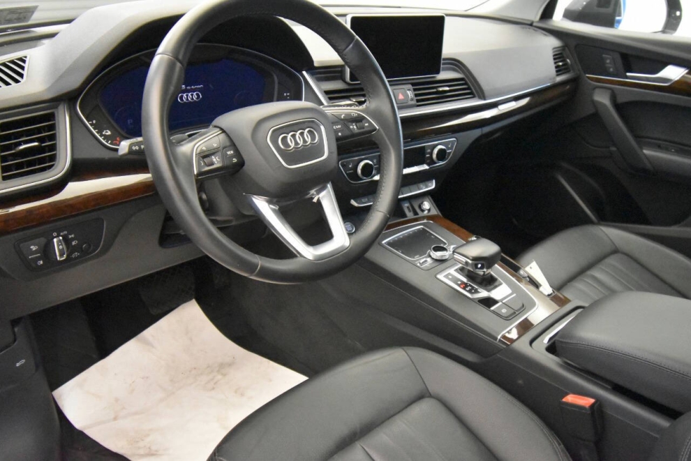 2020 Audi Q5 e quattro Premium 55 TFSI AWD 4dr SUV, Gray, Mileage: 97,100 - photo 10