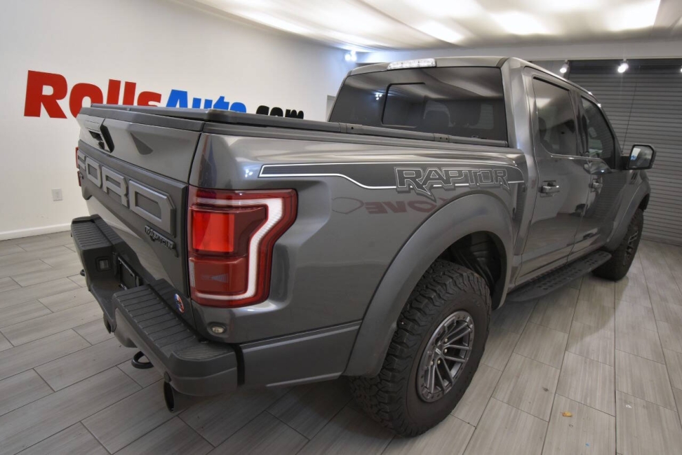 2019 Ford F-150 Raptor 4x4 4dr SuperCrew 5.5 ft. SB, Gray, Mileage: 61,860 - photo 3