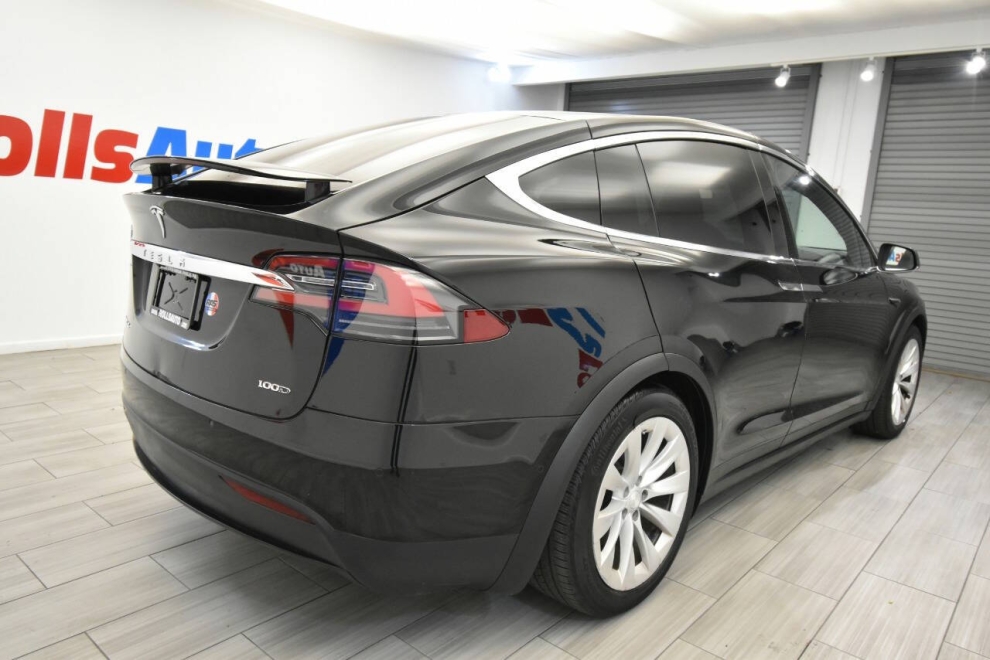 2018 Tesla Model X 100D AWD 4dr SUV, Black, Mileage: 96,905 - photo 4