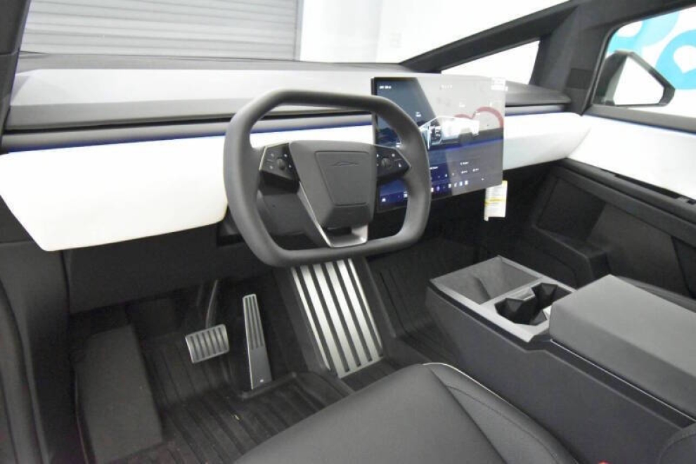 2024 Tesla Cybertruck All Wheel Drive AWD 4dr Crew Cab, Silver, Mileage: 515 - photo 9