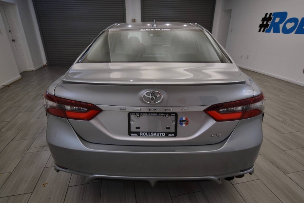 2022 Toyota Camry SE 4dr Sedan, Silver, Mileage: 95,962 - photo 3