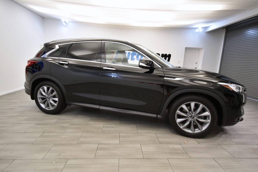 2021 Infiniti QX50 Essential AWD 4dr Crossover, Black, Mileage: 27,801 - photo 5