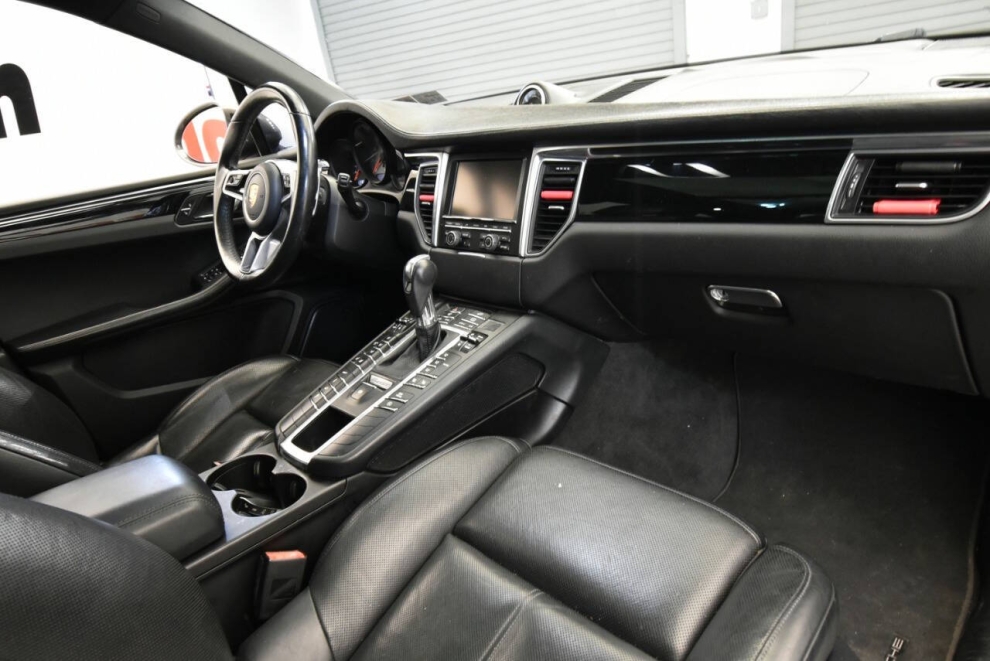 2015 Porsche Macan S AWD 4dr SUV, Gray, Mileage: 110,177 - photo 11